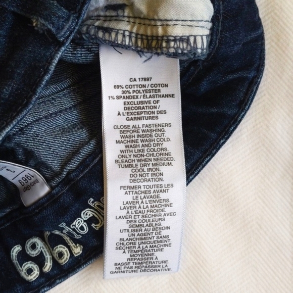 babyGap 1969 embroidered floral medallion denim jean shorts 3T toddler girls - Picture 6 of 7